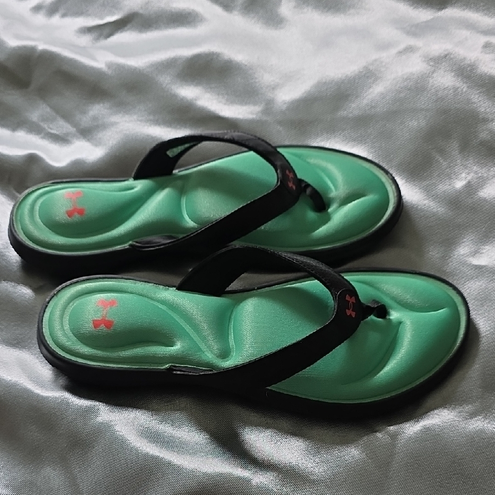 Under Armour Black and Green Sandals with Comfortable Contoured Soles